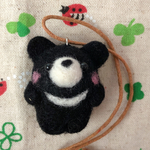 くま　ストラップ🐻ツキノワグマ　羊毛フェルト