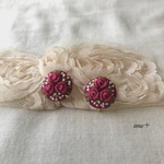 薔薇とかすみ草 刺繍イヤリング／ピアス