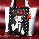 ♥シルバー合皮生地にVOGUE柄が大人可愛い大きめトートバッグ♥