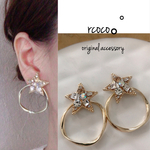 New NO.688 2wayビジュースターゴールドピアス。゜ ゴールド