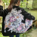 背中一面のお花たちが目を引くスカジャン　着物リメイク