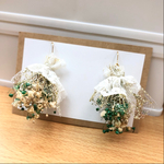 かすみ草ブーケ　緑と白の２色使い