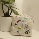 ★送料無料★ハーブの花の刺繍ポーチ