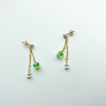しかくいサンキャッチャーピアス（ティンカーベル）
