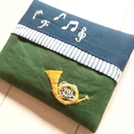 ホルン刺繡のポケットティッシュケース