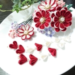 [つまみ細工髪飾り]小さめ赤×白  菊と桜の髪飾りセット