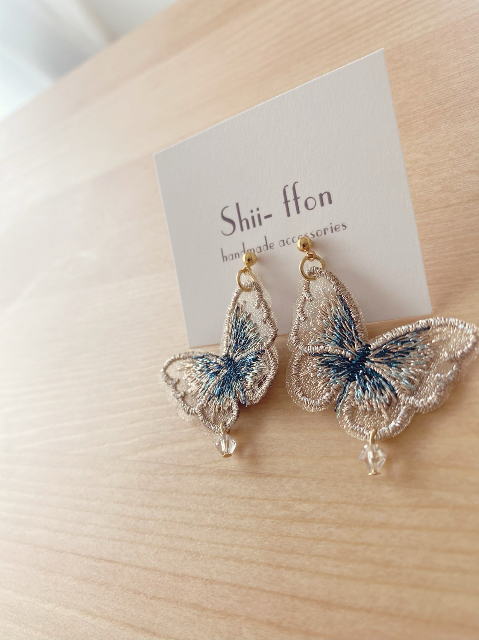 ピアス flua ピアス milky butterfly （K18 ピンクゴールド フープ
