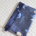 ＊送料無料＊　マスクポーチ：宇宙柄