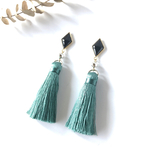 【再販売】七宝焼 Long tassel♦ピアス～black×blue green～