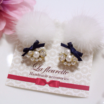 【再...販】ホワイトのファーキャッチ ピアス/イヤリング