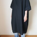リネン100％のワンピース 　オーバーサイズ　黒又はカーキ