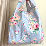 ❤︎お洒落ショッピングバッグ❤︎ブルーの薔薇柄♥