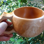 　桜のコーヒーカップ　一木彫り丸鑿仕上げ