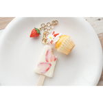 苺ミルクアイスキャンディー &苺のカップケーキ　バッグチャーム