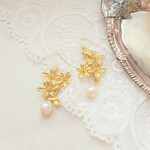 ヴィンテージパール＆ブラスフラワー　ピアス（イヤリング）