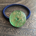 選べる  緑の中の鳳凰金 ガラスボタンのアクセサリー