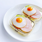 ハムエッグのピルケース　ツヤツヤ目玉焼き  フェイクフード