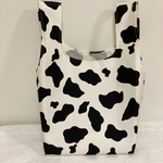 ☆再販☆🐄牛柄エコバッグ🐄　くるみボタン付き