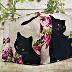 立体マスク　猫柄　黒猫と薔薇　大人用　大きめ