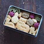 「ねこたちの初秋♪クッキー缶」（S）【期間限定缶】