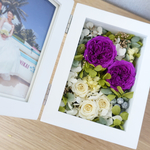 古希のお祝いにもおすすめ　二つ折り写真立て フォトフレーム  両親贈呈品 結婚式 入籍祝い 出産祝い  母の日 内祝い 誕生日 敬老の日 古希　電報　退職祝い　プリザーブドフラワー