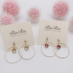 【ピアス/イヤリング】揺れるスワロスフキーとフープのシンプルアクセサリー　人気/大人/かわいい ①アイリス　②ライトコロラドトパーズ