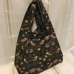 ウィリアムモリス♡いちご泥棒エコバッグ（ブラック系）