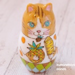 フルーツを抱えたねこ　トラ　パイナップル　ミニマト６ｃｍ