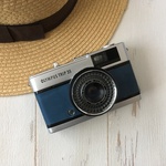 【フィルムテスト済み】マットなブルーの革にお色直ししたレトロなフィルムカメラ　オリンパス TRIP35