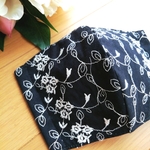 【人気柄❤️】秋におすすめ　レースマスク　綿ローン　お花　黒　①　夏用マスク　刺繍　刺繍マスク　レース　マスク　おしゃれマスク　綿ローンマスク　涼しいマスク　かわいいマスク　