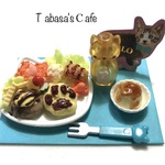 hand made  ミニチュア ドールハウス　ニャンコのお子様ランチにゃ
