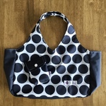 ナイロンエコバッグ　ドット柄　Mサイズマチ広め(ブラック)