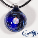 【Yasuda Glass】 ガラスの小宇宙 ホワイトオパール ペンダント　No.MS1021WS