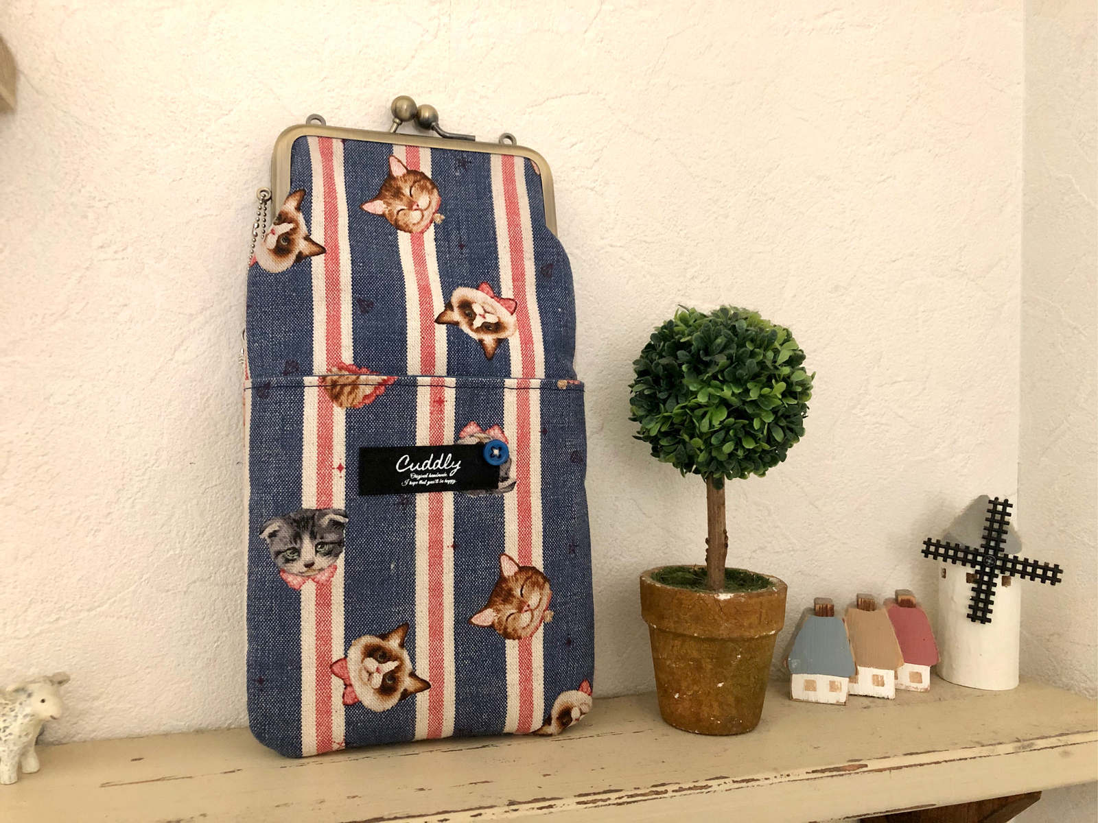 アウトレットSALE☆チェーン付き⭐︎ストライプにゃんこdeロングがま口