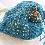 オシャレなレース編みマスク・猫ちゃん＆クリスタルの輝きチャーム付き