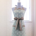 エプロン 大人用　くすみブルーダマスク