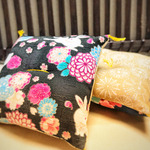 new 座布団・黒　(兎、牡丹、菊、桜、梅)
