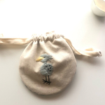 まんまる巾着ポーチ　可愛いポーチ　化粧ポーチ　小物入れ　刺繍　ハシビロコウ