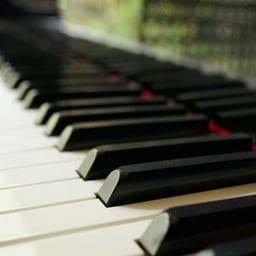 aya-piano