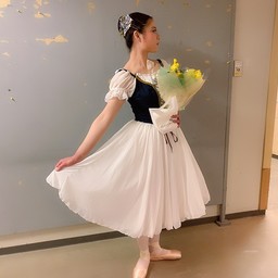 踊るパティシエ
