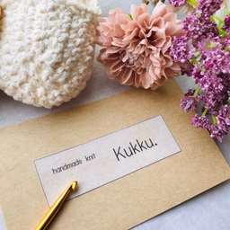 handmade knit Kukku.