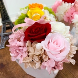 FLOWER ROOM