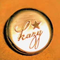 ＫＡＺＹ