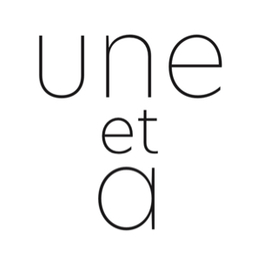 une et a