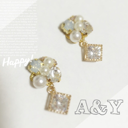 **A&Y**