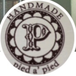 F&K pied a’ pied