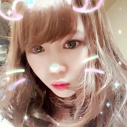 ナナ　くるみボタン