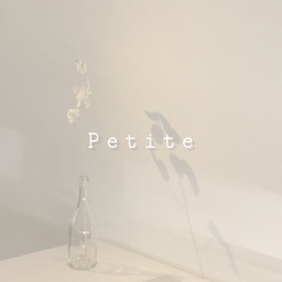 petite nail