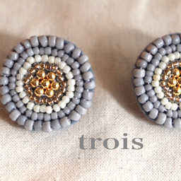 trois