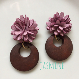 jasmine╰(*´︶`*)╯